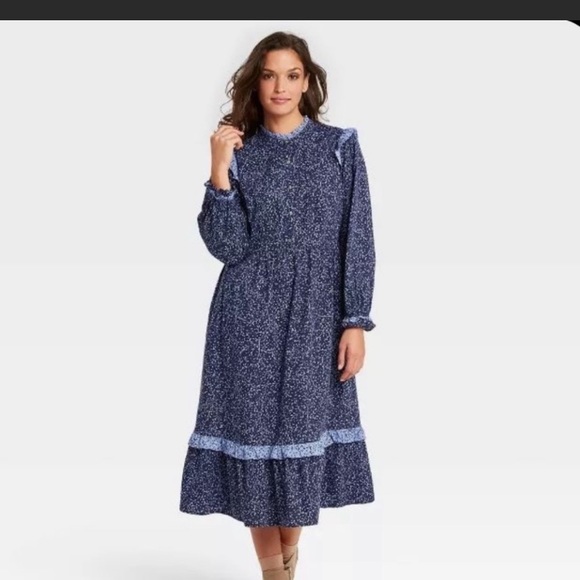 Universal Thread Dresses & Skirts - Universal Thread Navy long sleeve Ruffle Dress Mid